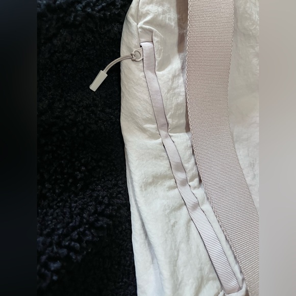 Lululemon City Adventurer Backpack *Mini 12L
Muse - Picture 8 of 12